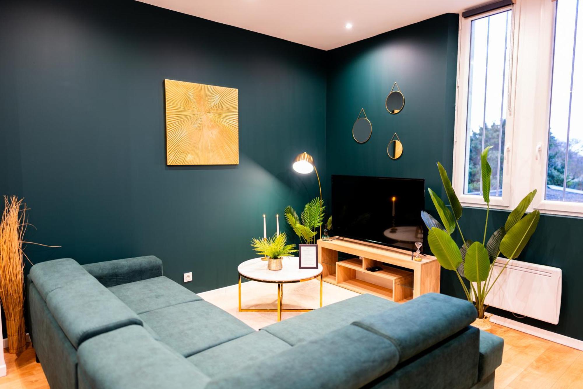 Grand Loft Familial 4 Chambres Avec Parking Prive Saumur Exterior photo