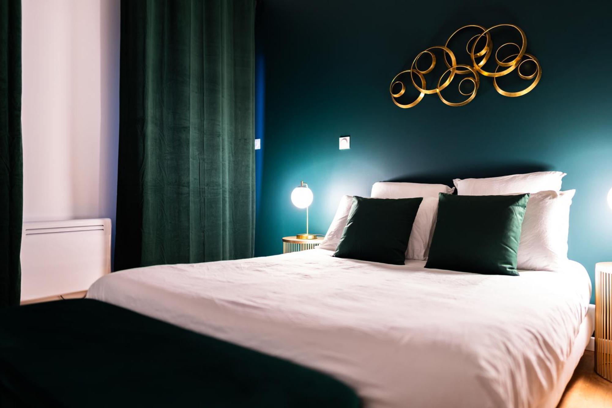 Grand Loft Familial 4 Chambres Avec Parking Prive Saumur Exterior photo