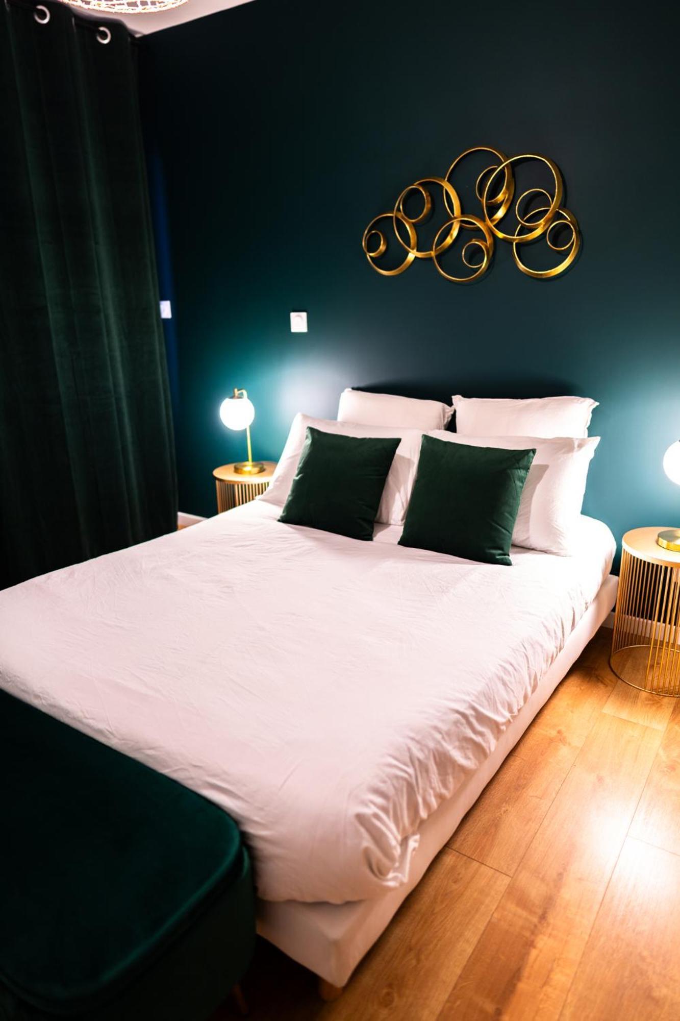 Grand Loft Familial 4 Chambres Avec Parking Prive Saumur Exterior photo