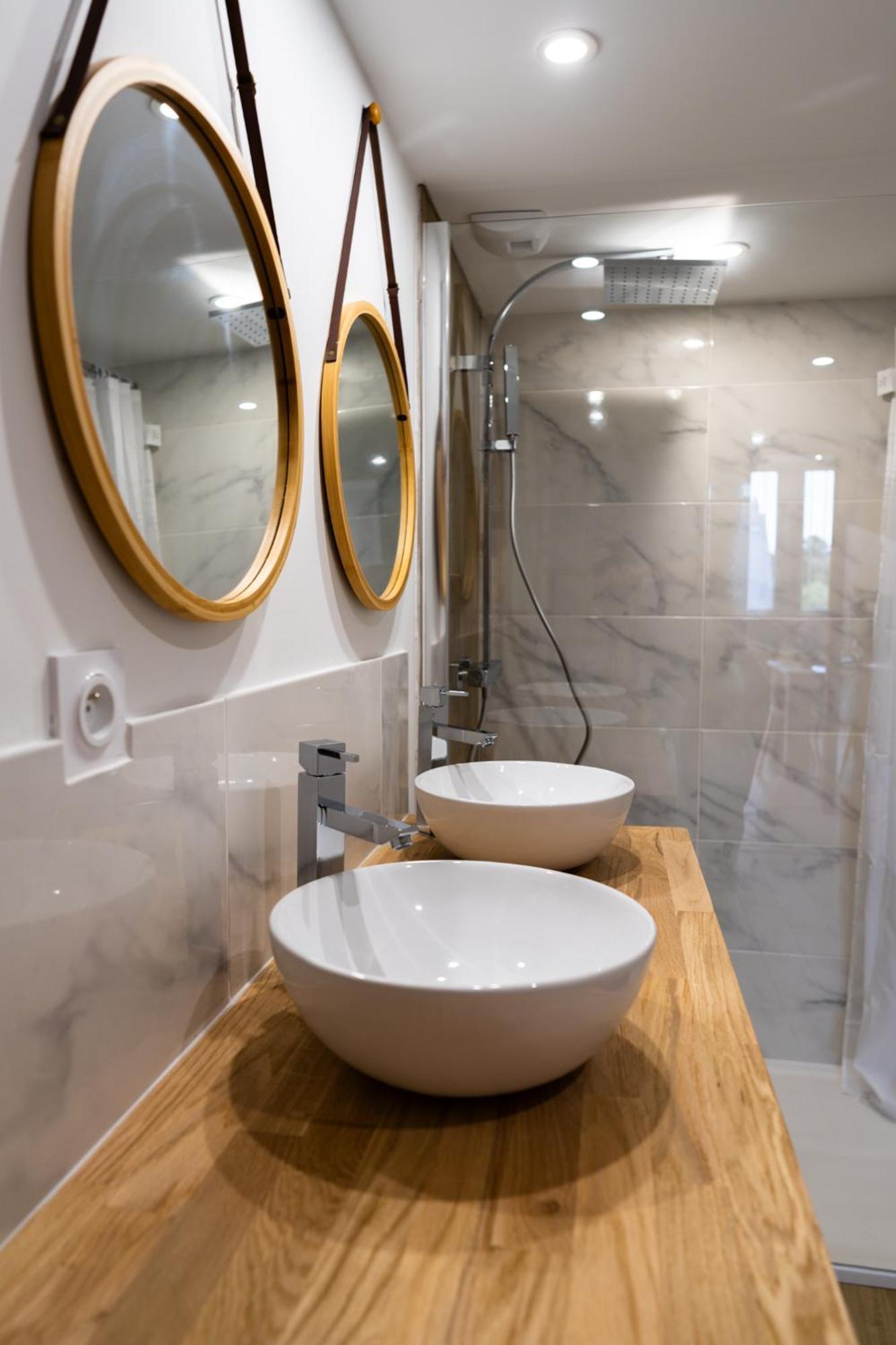 Grand Loft Familial 4 Chambres Avec Parking Prive Saumur Exterior photo