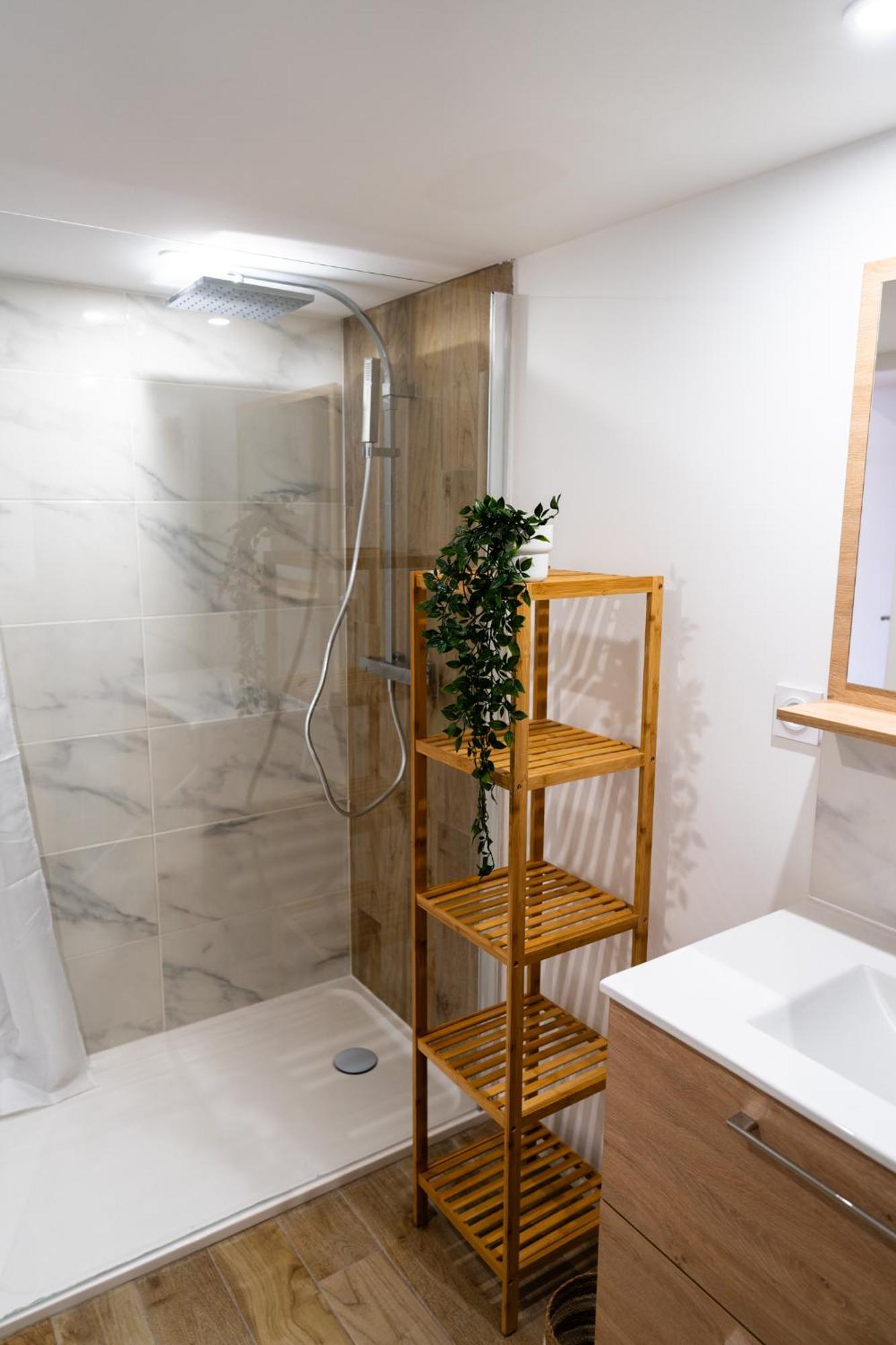 Grand Loft Familial 4 Chambres Avec Parking Prive Saumur Exterior photo